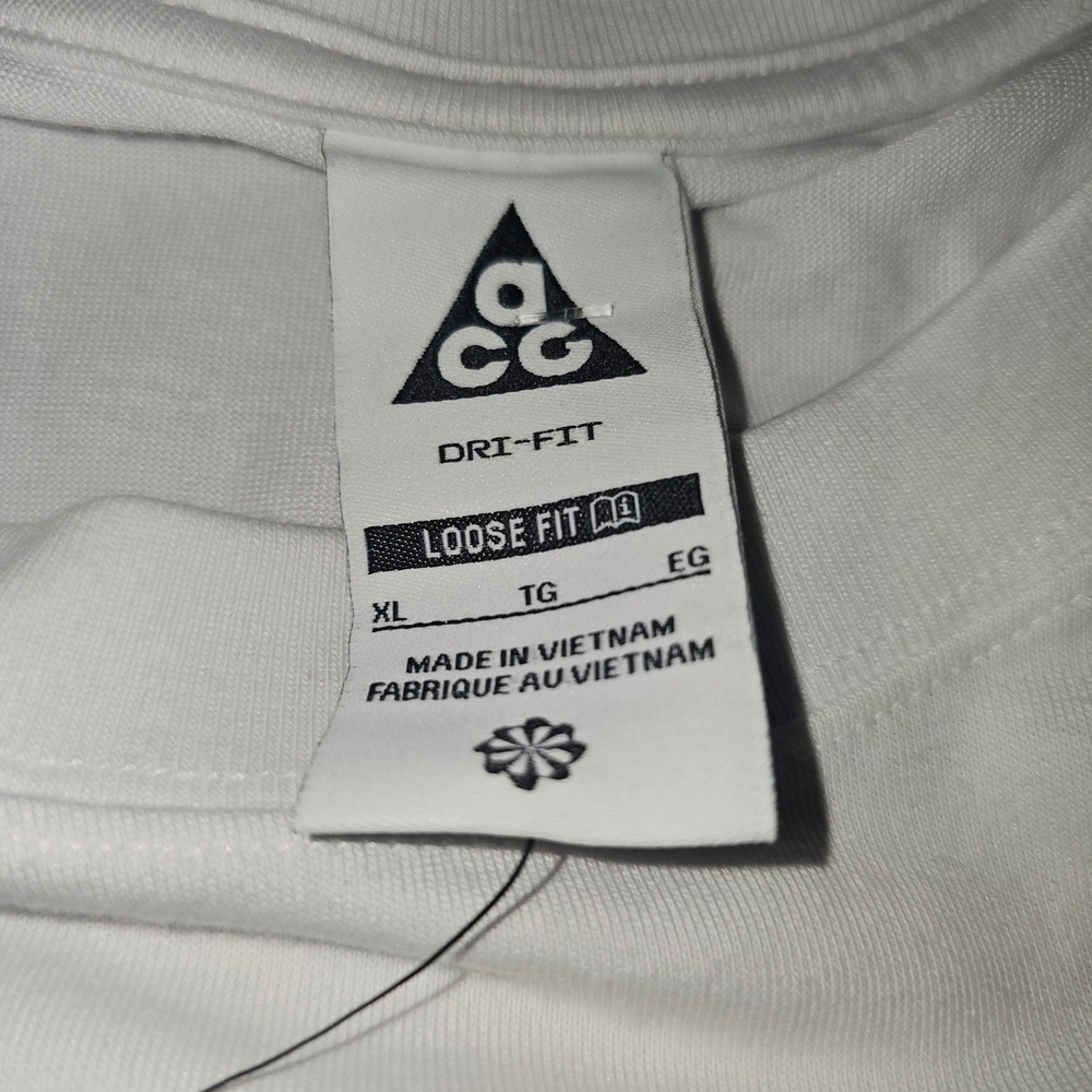 Nike ACG Lungs T-Shirt Mens XL White New - Picture 3 of 3